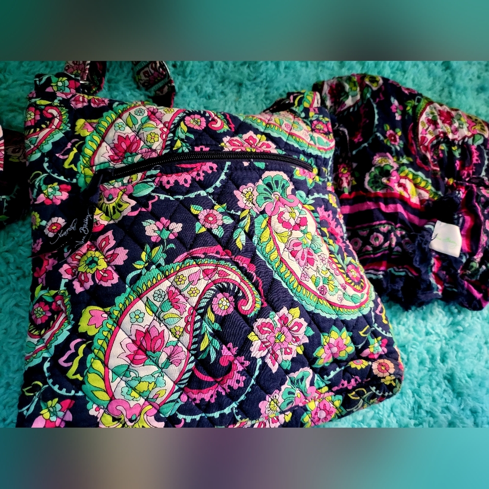 VERA BRADLEY PETAL PAISLEY Hipster Crossbody + Scarf/Shawl Fringe - Picture 2 of 12